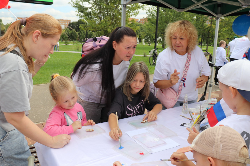 Den-flaga-Rossii-09